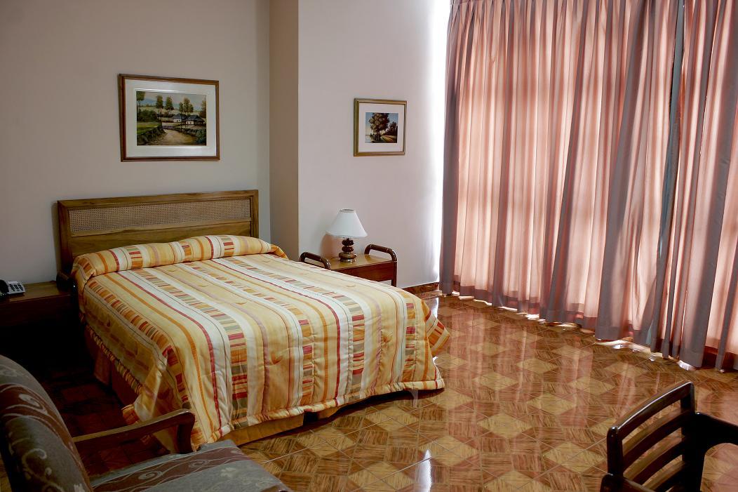 Hotel Royal Plaza Cali Extérieur photo