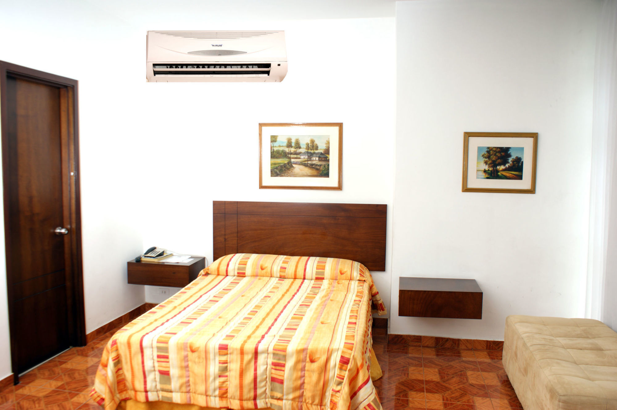 Hotel Royal Plaza Cali Extérieur photo