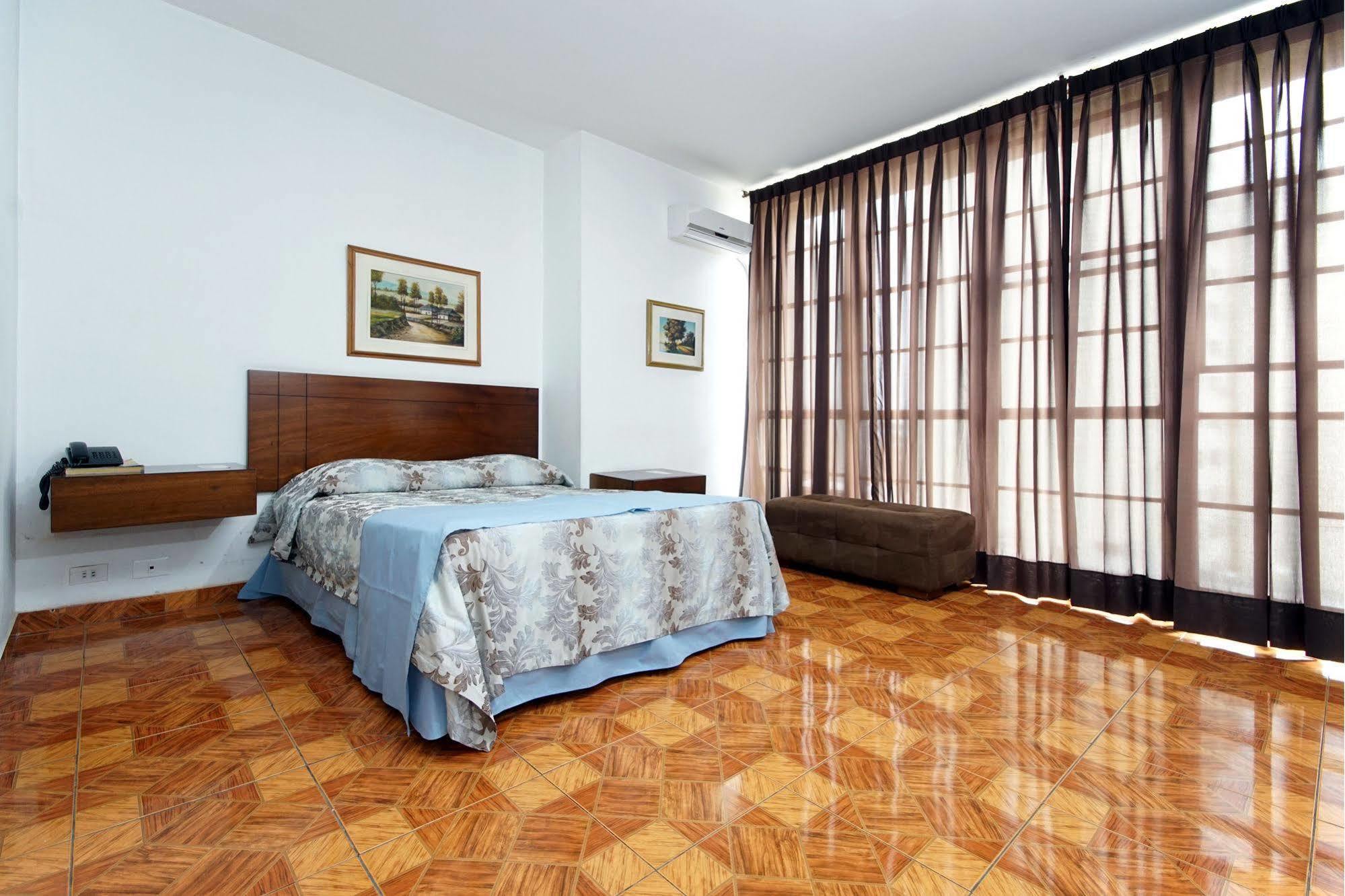 Hotel Royal Plaza Cali Extérieur photo