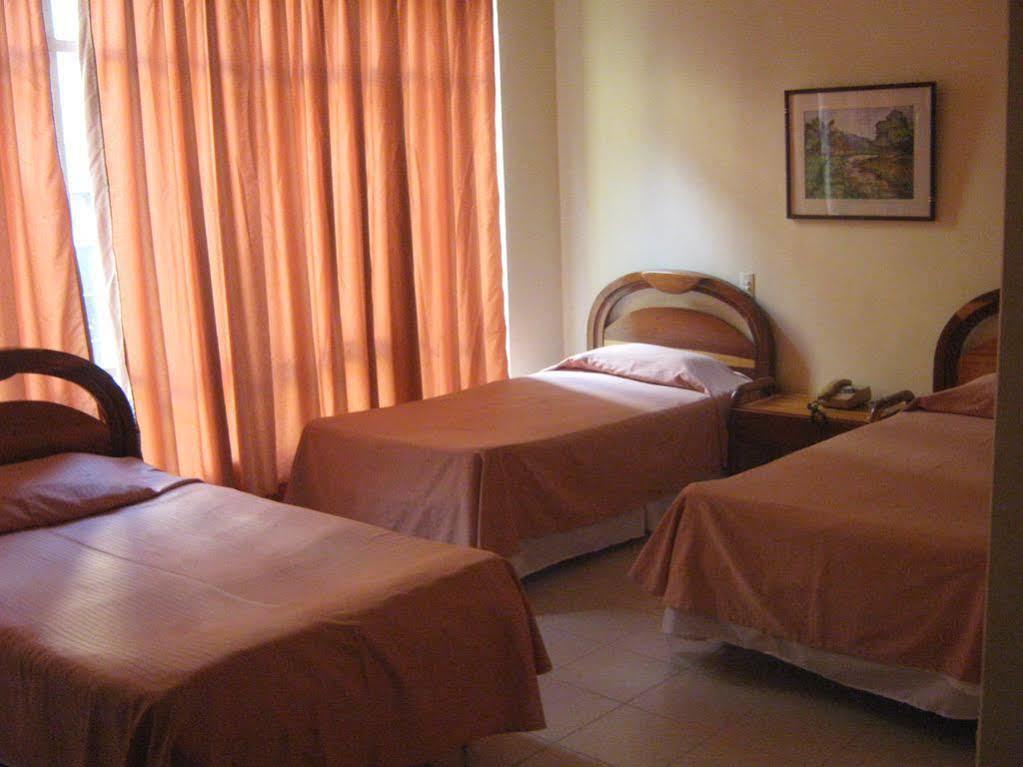 Hotel Royal Plaza Cali Extérieur photo